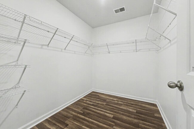 Building Photo - 111 Blossom Wood Ln
