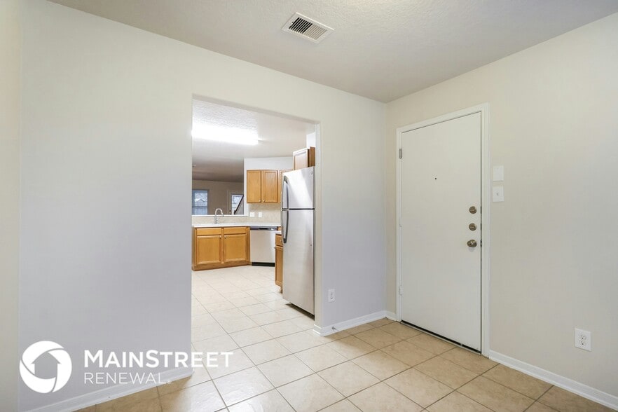 Building Photo - 16700 Foursquare Dr