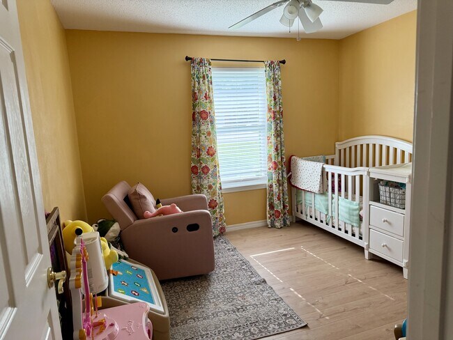 Building Photo - 4693 Ridge Pointe Dr