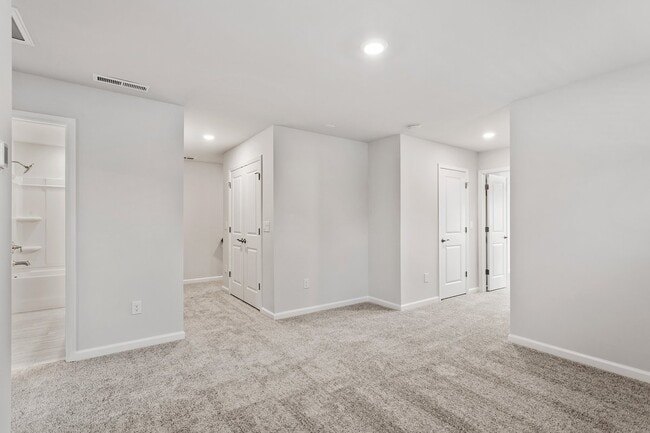 Building Photo - 6023 Enclosure Way
