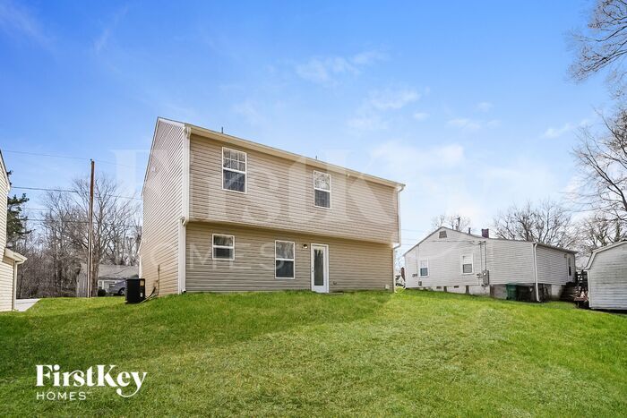 Building Photo - 813 Pine Cir Dr