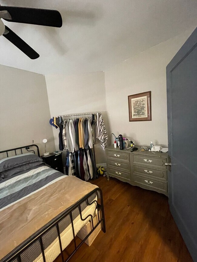 Building Photo - 405 McKee Pl