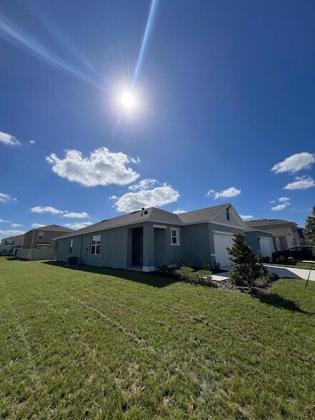 Building Photo - 2602 Angel Fls Dr