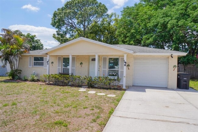 Building Photo - 1032 Hollywood Ave