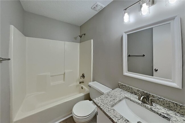 Building Photo - 4015 Sharon Woods Dr