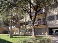 Building Photo - 351 E Thomas Rd