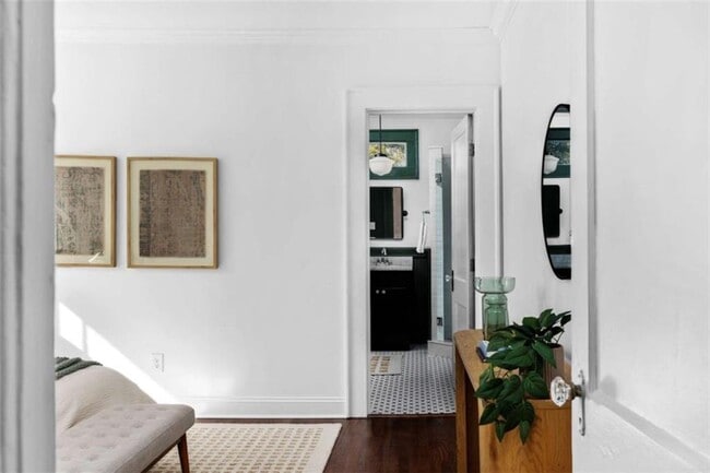 Building Photo - 987 Alloway Pl SE