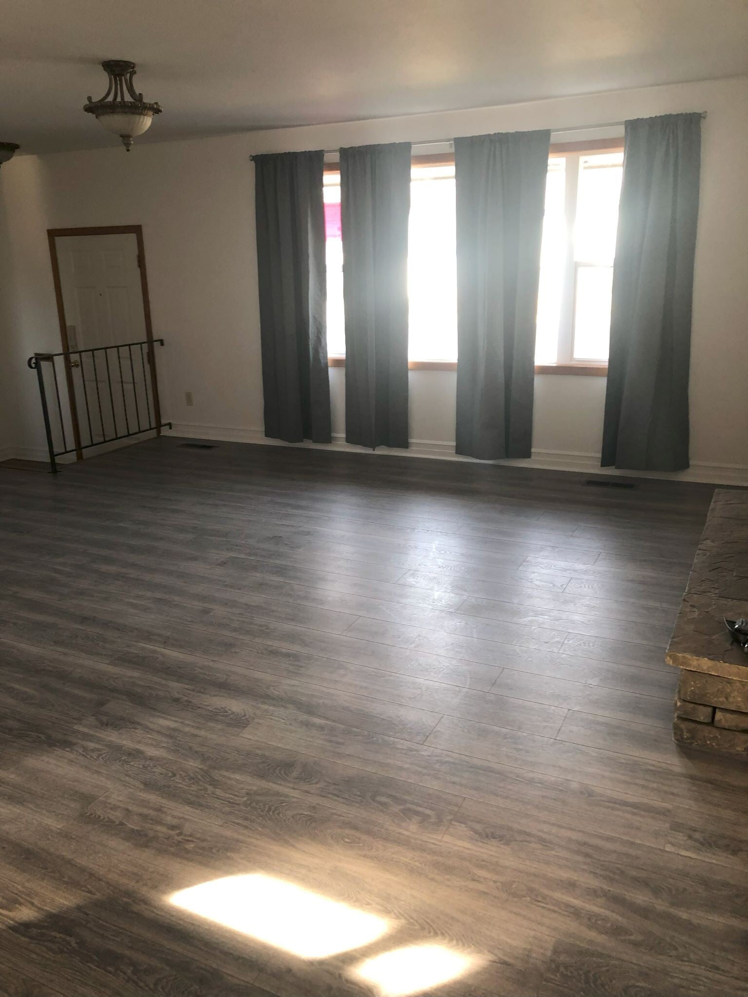 Building Photo - 516 E Wedgewood Ave