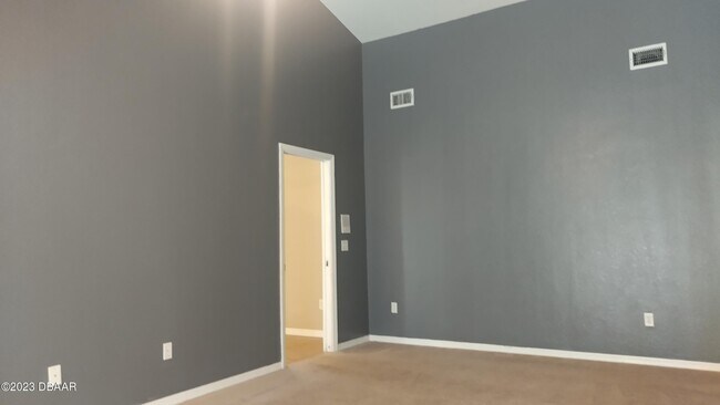 Building Photo - 4568 Woodcove Dr