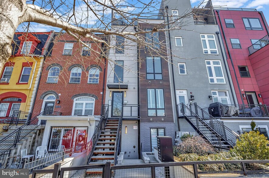 Building Photo - 3527 14th St NW