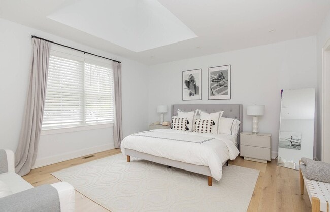 Building Photo - 72 Talmage Farm Ln