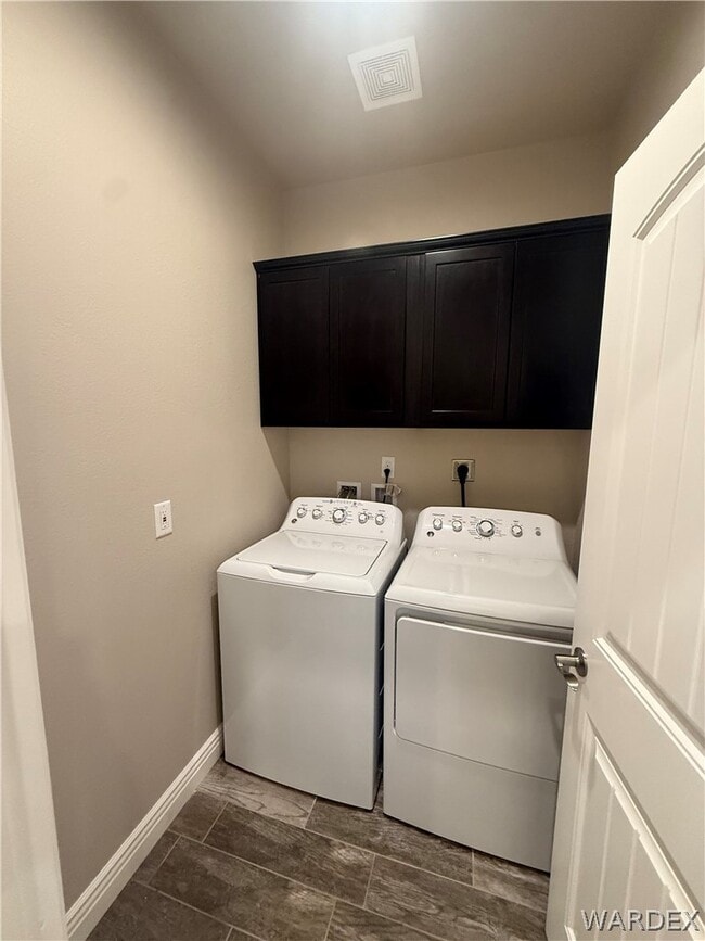 Building Photo - 3289 Tierra del Sol Dr