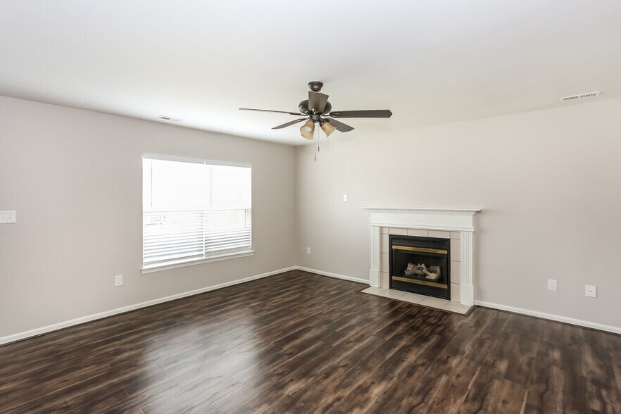 Building Photo - 3620 Luton Ct