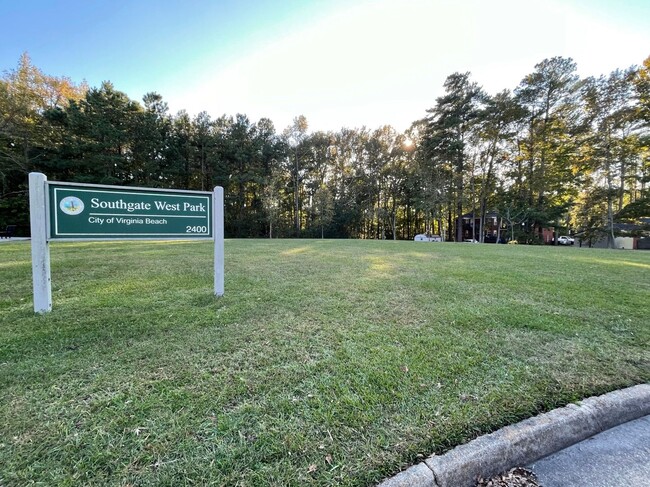 Building Photo - Ready 07-07-25!! Fantastic 4-Bedroom Home ...