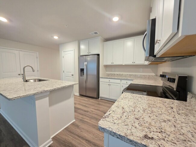 Building Photo - 1105 Albritton Ln