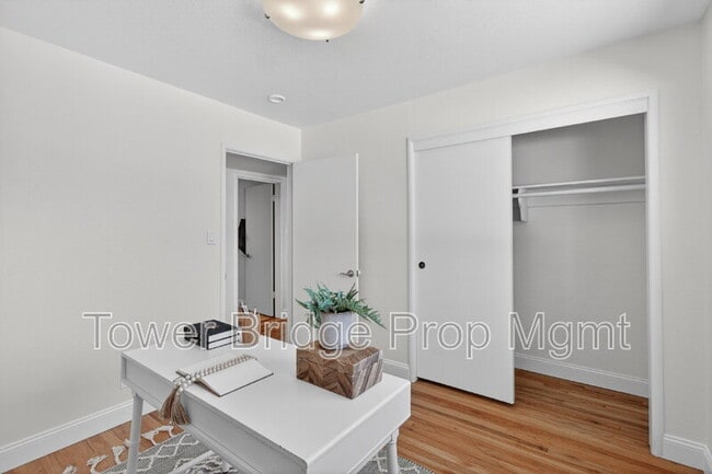 Building Photo - 3937 Orangewood Dr