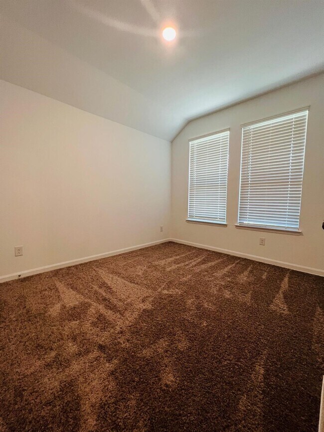 Building Photo - 3335 Paddock Landing St