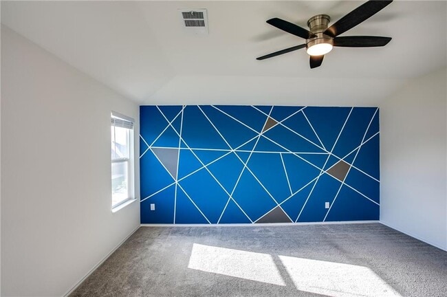 Building Photo - 545 Ayinger Ln