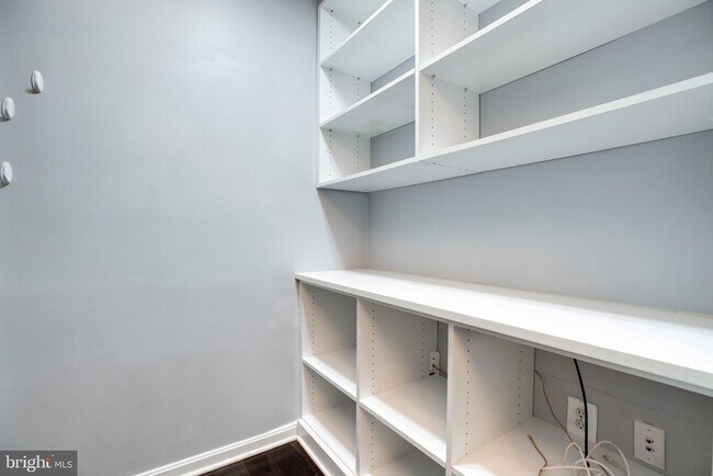 Building Photo - 11371 Aristotle Dr
