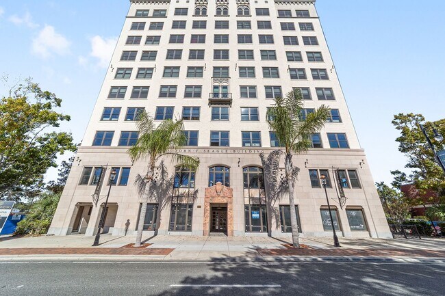 Building Photo - Seagle Building 7C