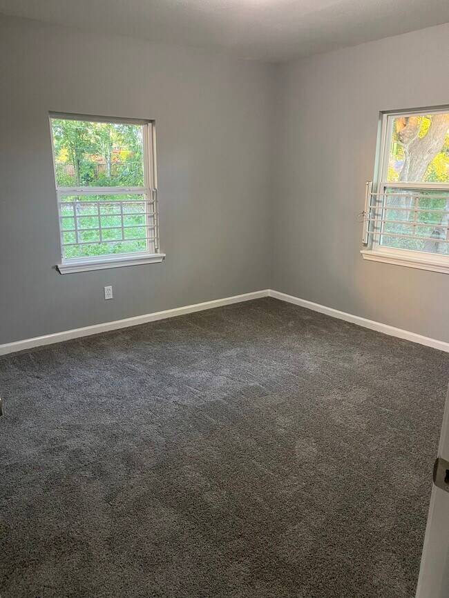 Building Photo - 7217 Kassarine Pass