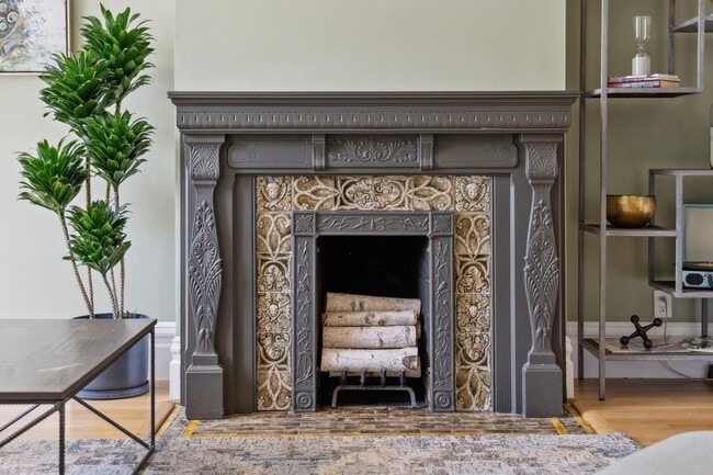 Building Photo - Charming, Furnished 1bd in the Castro