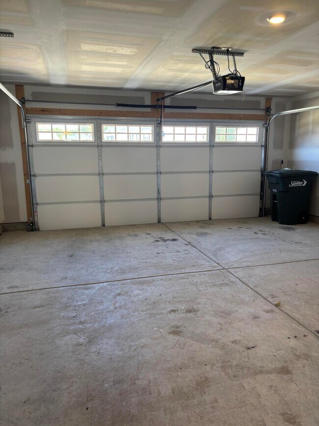 Building Photo - 1848 Lacebark Dr