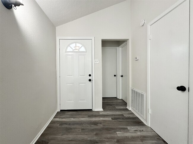 Building Photo - 11009 Panicum Ct