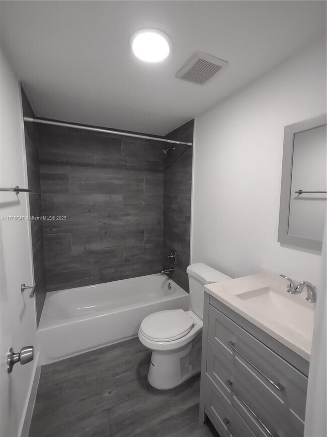 Building Photo - 2 bedroom in North Miami FL 33181