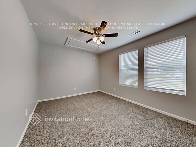 Building Photo - 915 Mathis Ave