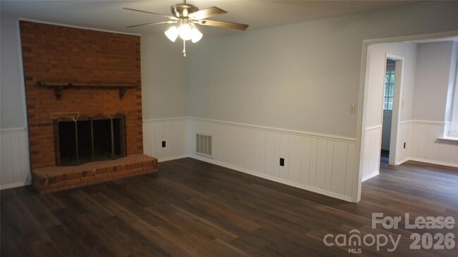 Building Photo - 10000 Ridgemore Dr