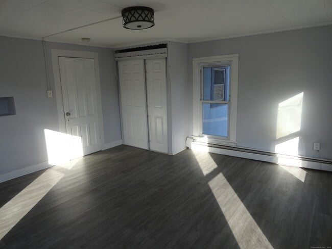 Building Photo - 177 E Pearl St