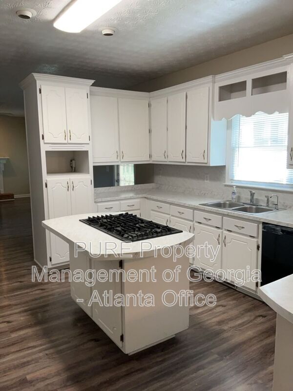 Building Photo - 3213 Southridge