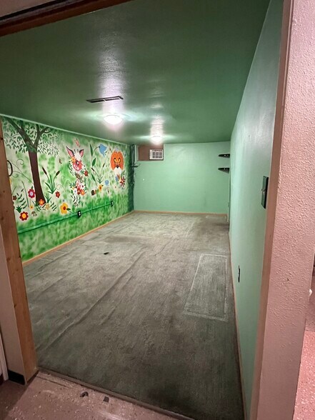 Building Photo - 640 E 300 N