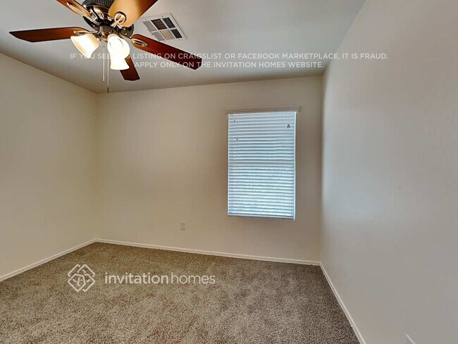 Building Photo - 7410 S 39th Dr