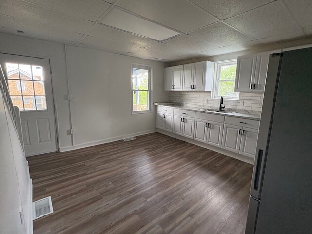 Building Photo - 190 Economy St