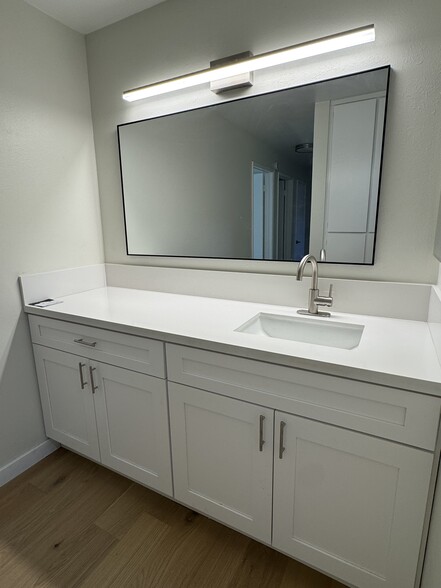 Vanity area for the guests - 4633 Marine Ave