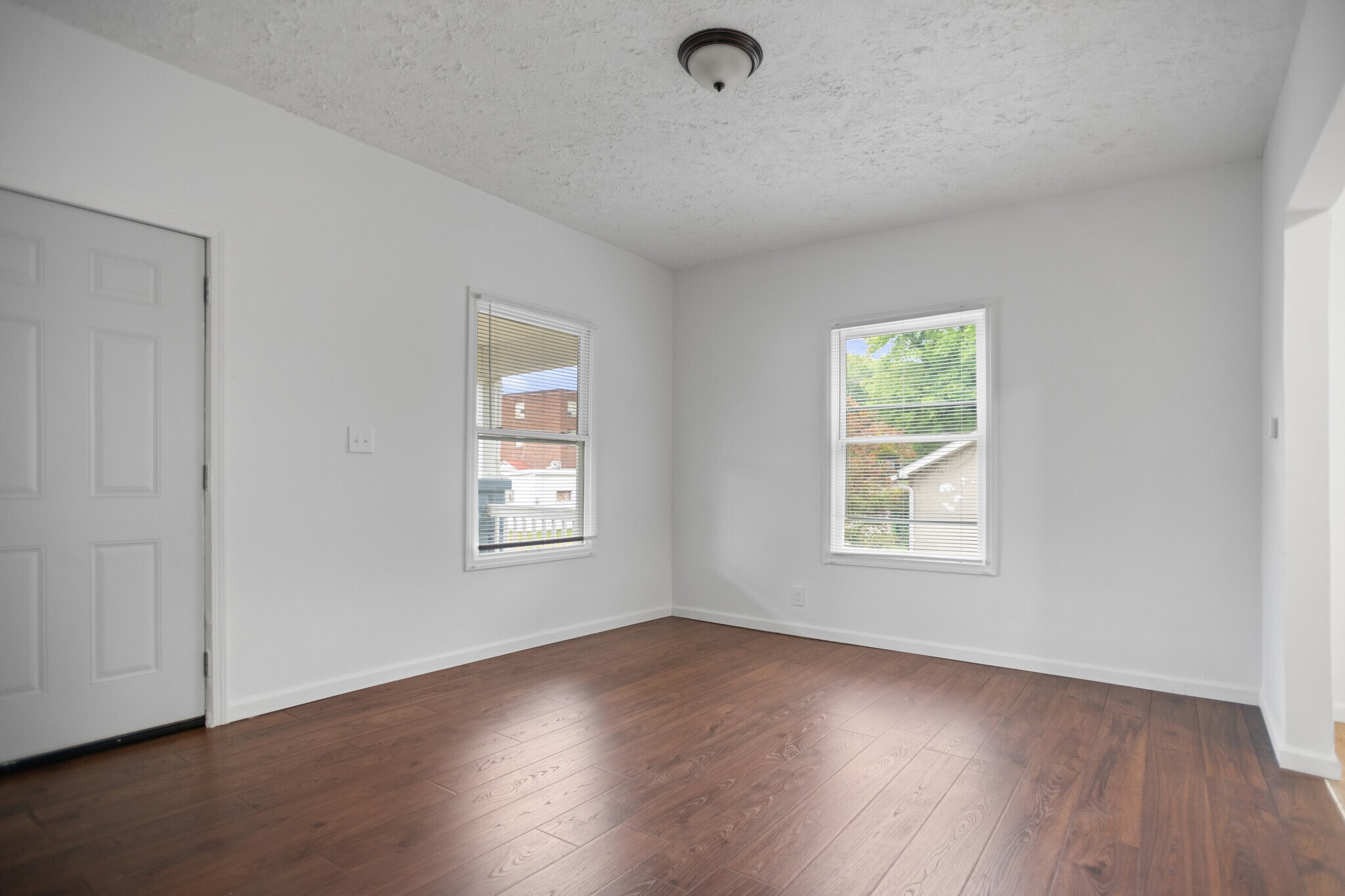 Building Photo - 1319 Stinson Ave