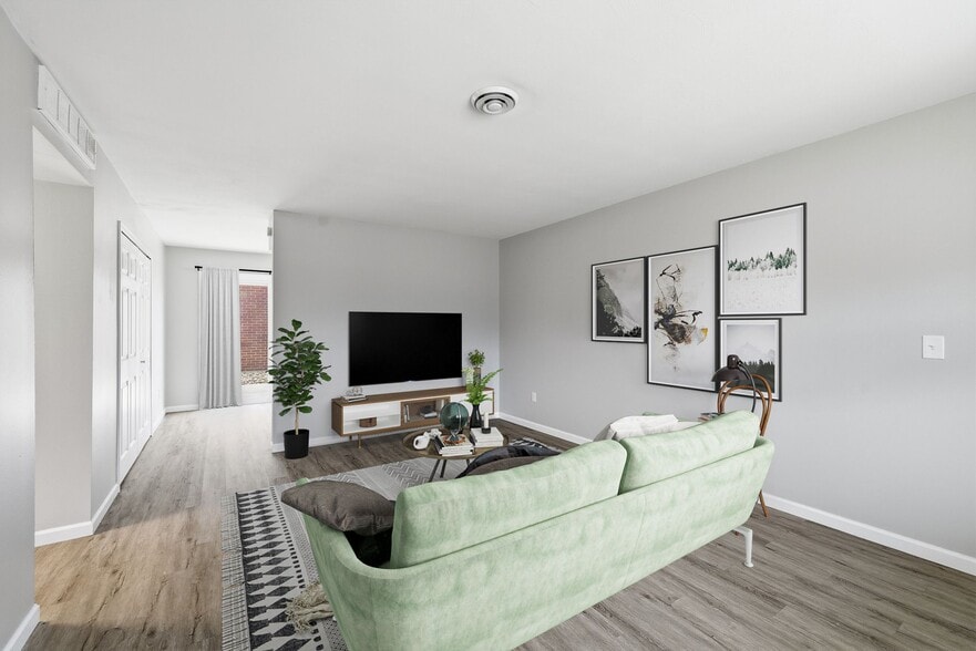 Building Photo - 84 Lasalle St