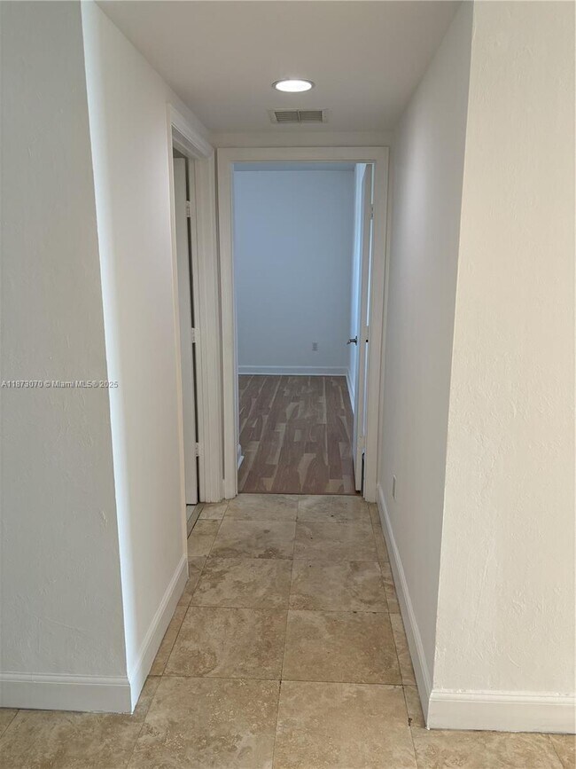 Building Photo - 15051 Royal Oaks Ln