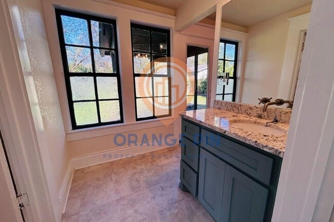 Building Photo - 2923 Morrow Ave