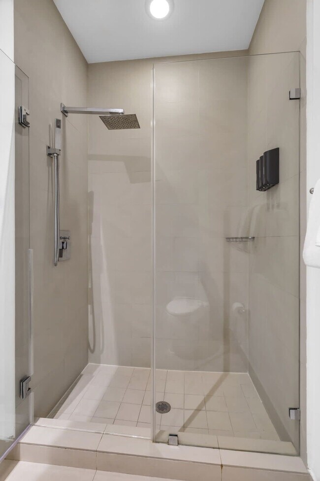 Building Photo - 4111 S Ocean Dr