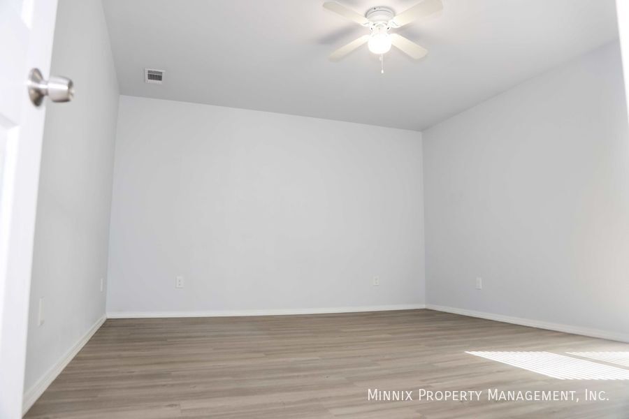 Building Photo - 1649 Wrigley Dr