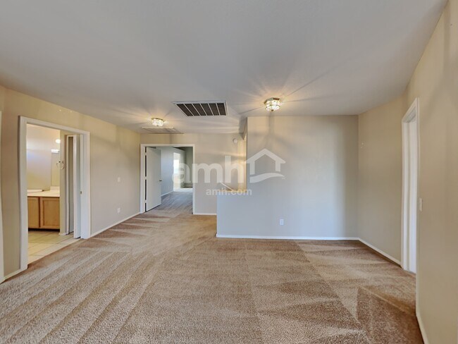 Building Photo - 7227 E Navarro Ave