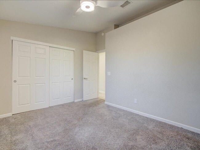 Building Photo - PROMO $500.00 OFF FIRST FULL MONTH'S RENT!