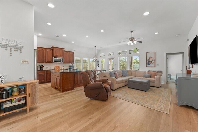 Building Photo - 28803 Crested Butte Dr