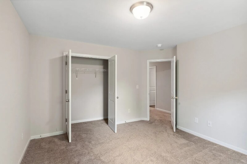 Building Photo - 1828 Laurel Green Way