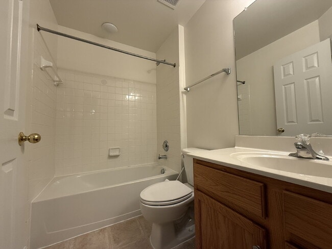 Building Photo - Exquisite Townhome in The Grove at Huntley Meadows