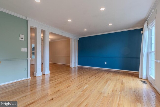 Building Photo - 3929 Sunflower Cir
