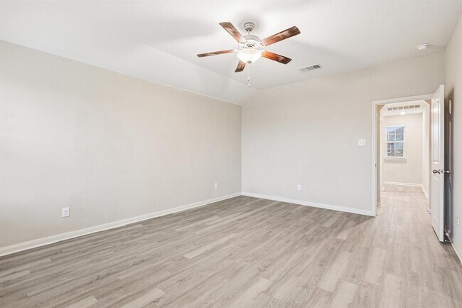 Building Photo - 117 Cherry Tree Ln